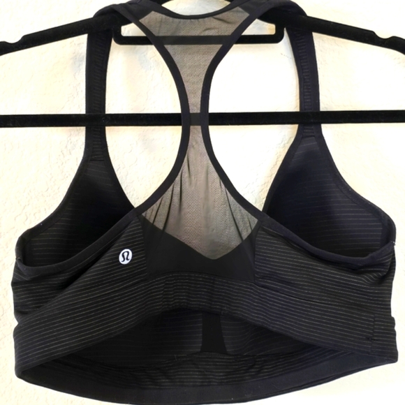 Lululemon Black Speed Up Bra!  Pre Loved! - Picture 3 of 5